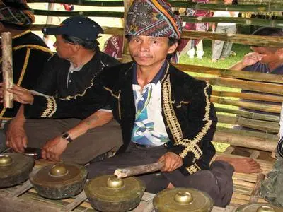 Bandau Gong Player Cropped.jpg